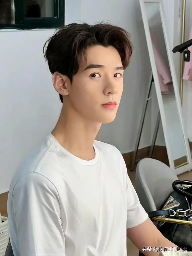 看脸还是看身材爱豆,看脸看身材的男人