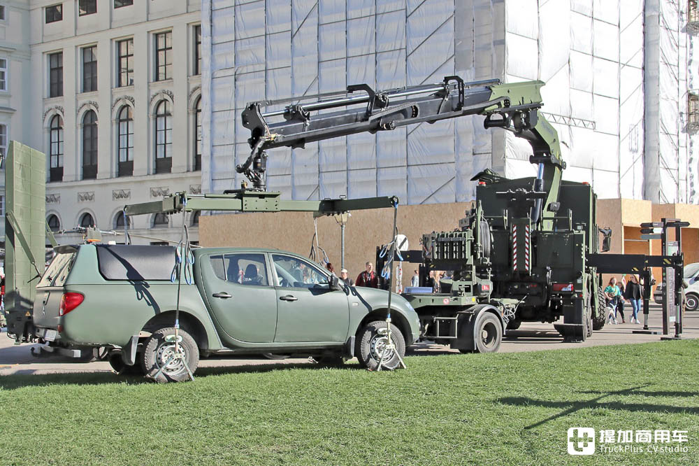 清障车加装随车吊,加装随车吊安装视频