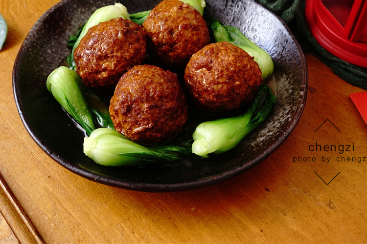 四喜丸子怎么做才有饭馆的味道,东北年夜饭16个硬菜四喜丸子