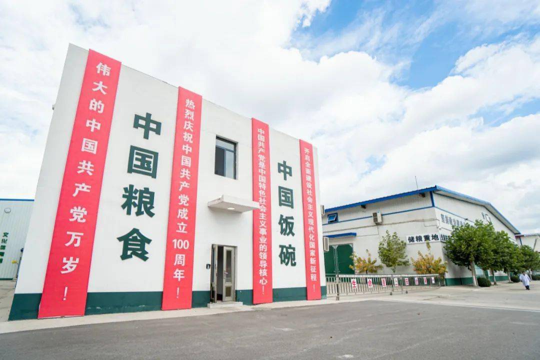 美国也开始犯糊涂了？为何美国宁愿“倒贴”，也要向中国出口粮食