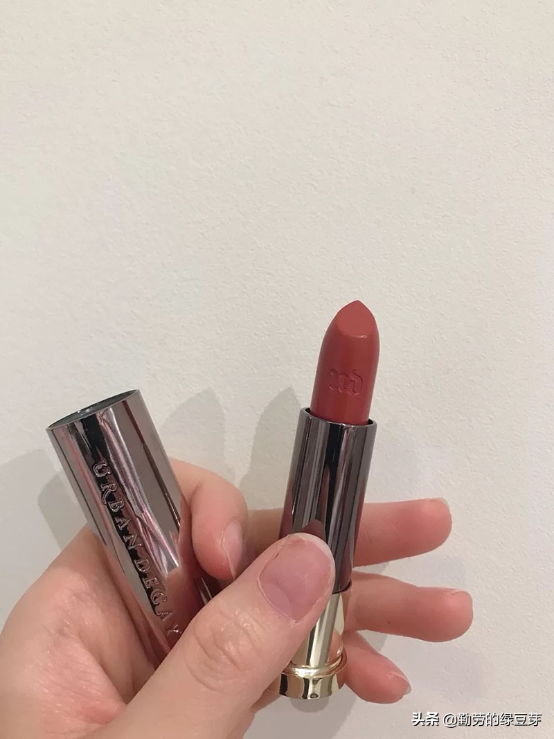 适合深唇的哑光唇膏,润唇又带颜色的唇膏测评