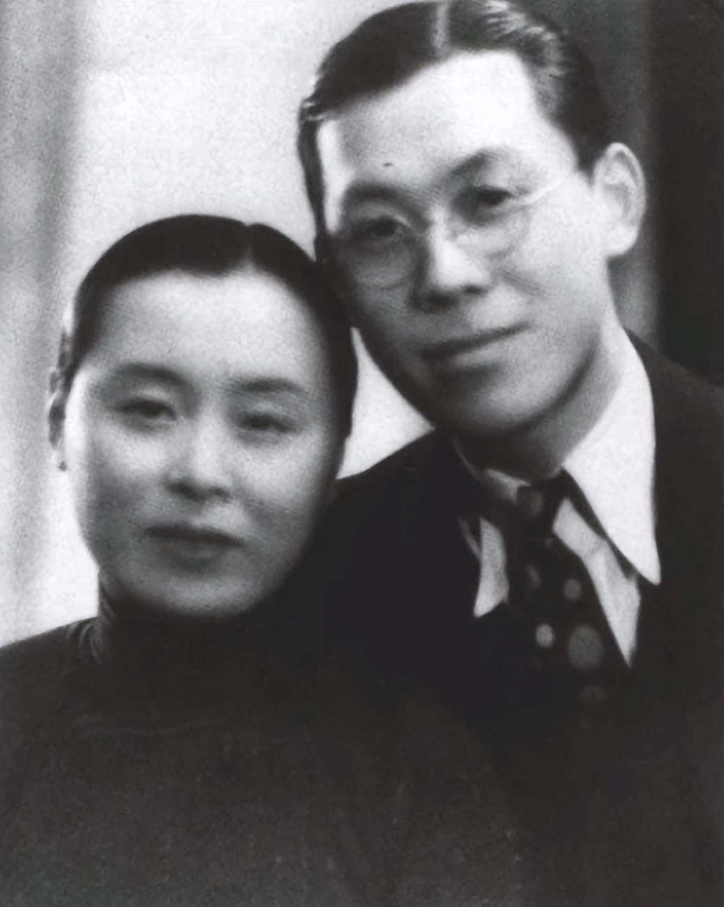 徐志摩逝世后留下唯一儿子,徐志摩幼子彼得