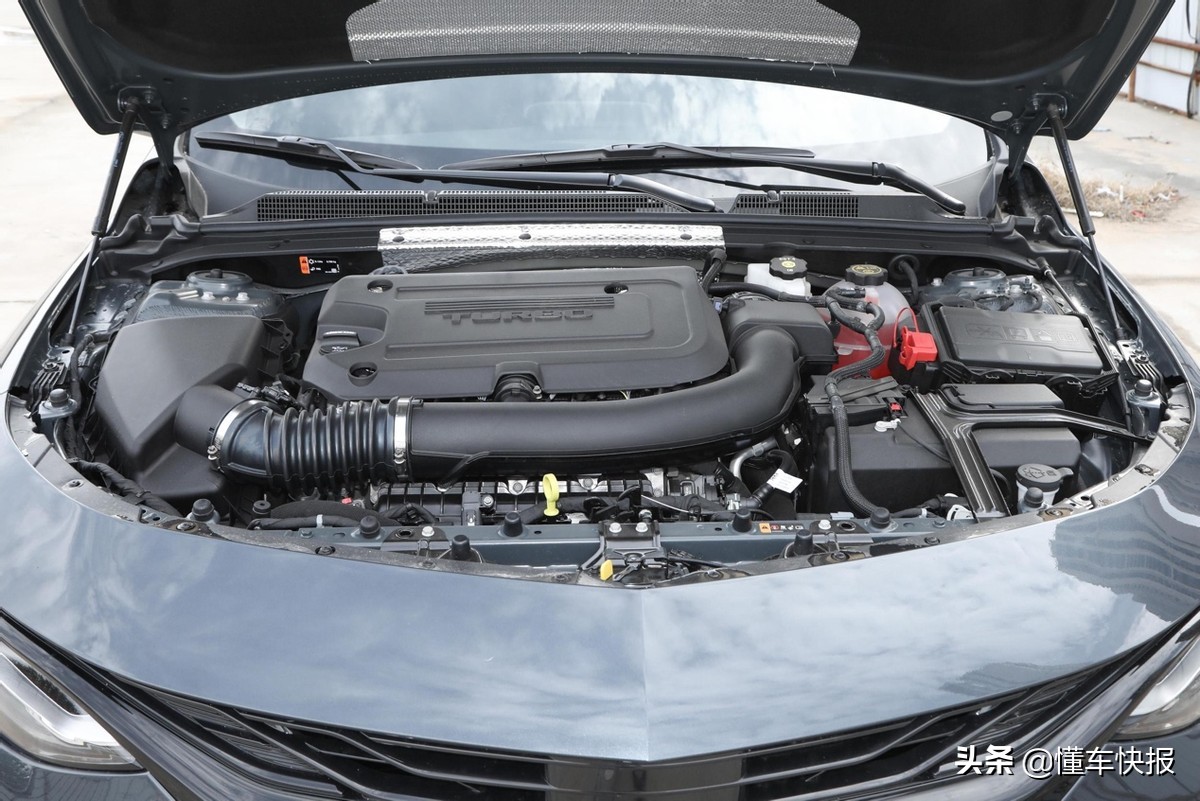 迈锐宝xl2.0t与别克君威2.0t选谁,2.0t迈锐宝xl中配值得买吗