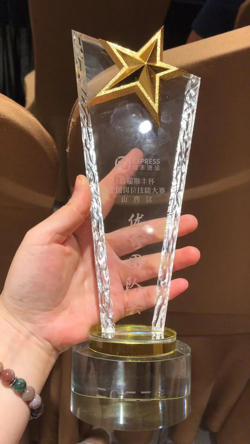 苏州快递小哥一个月能挣多少,菜鸟快递小哥一个月挣多少钱