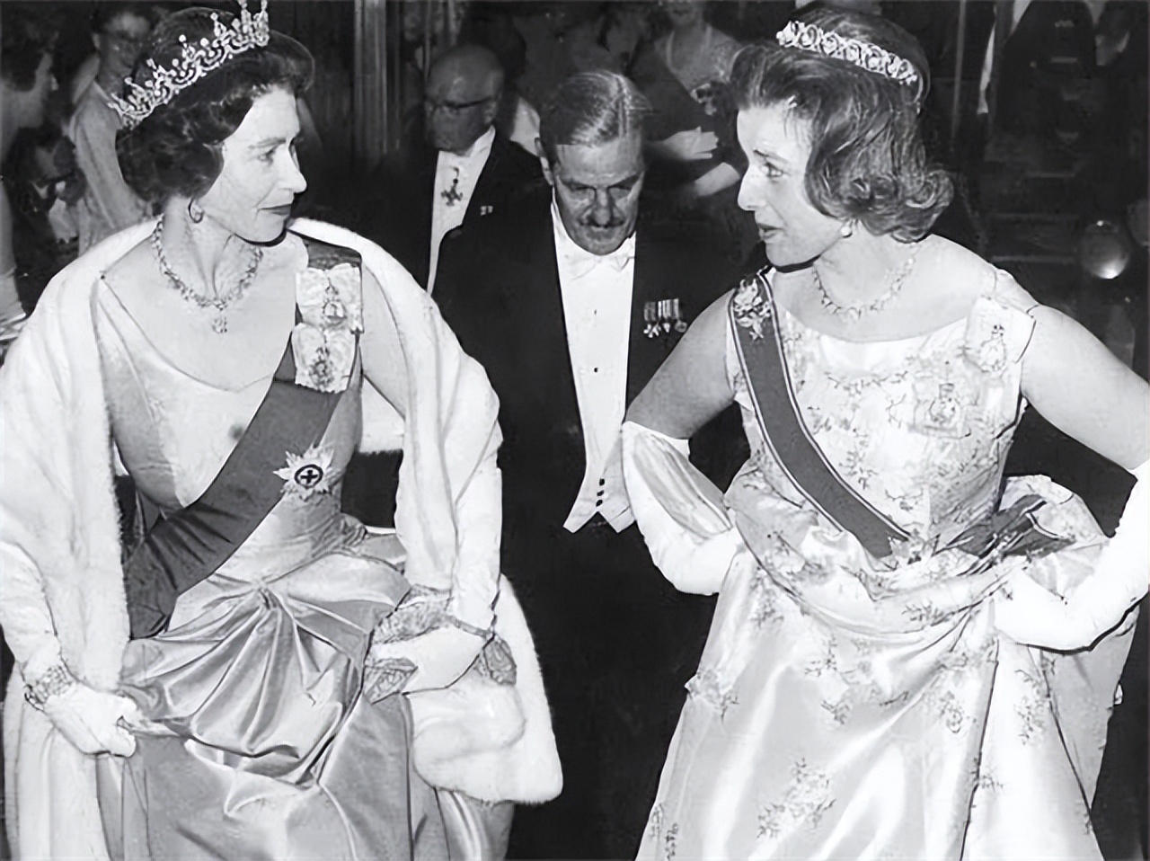 菲利普亲王和女儿安妮,菲利普亲王出轨事件