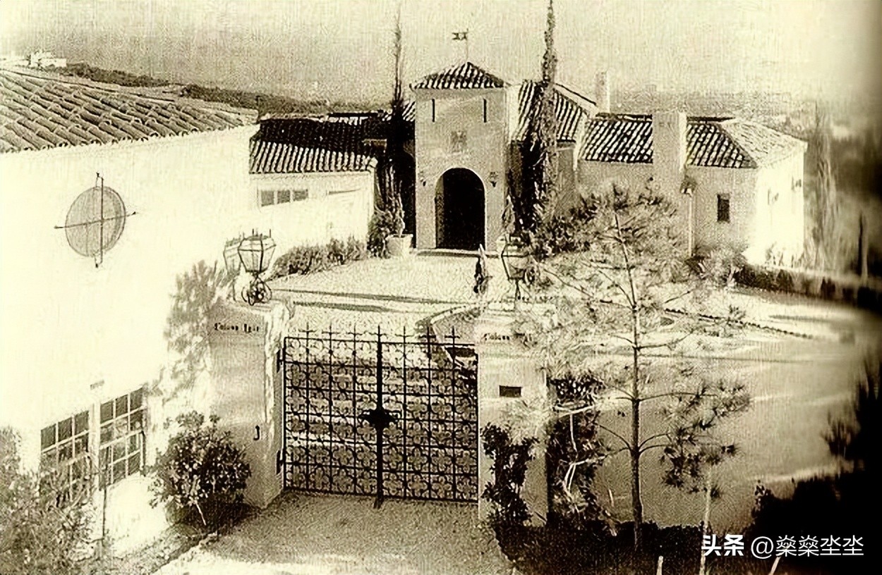 女人爱的不是我，我只是女人们用来描绘她们梦想的画布