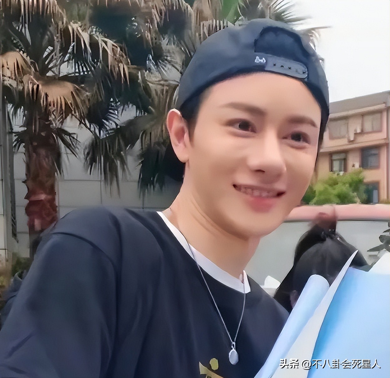 巫婆鼻整容对比,蛇精脸巫婆