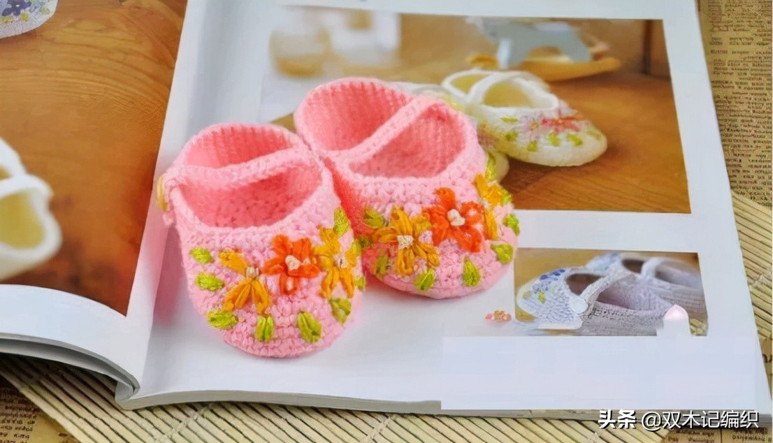 松鼠绒毛线婴儿鞋编织视频,网红毛线编织婴儿鞋视频