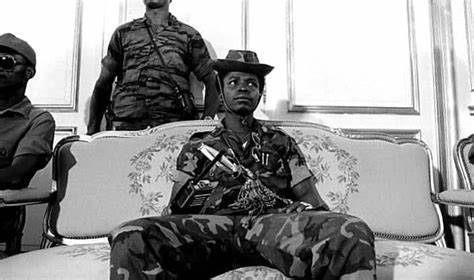 利比里亚前总统多伊怎么被处死的,被宫刑的利比里亚前总统多伊