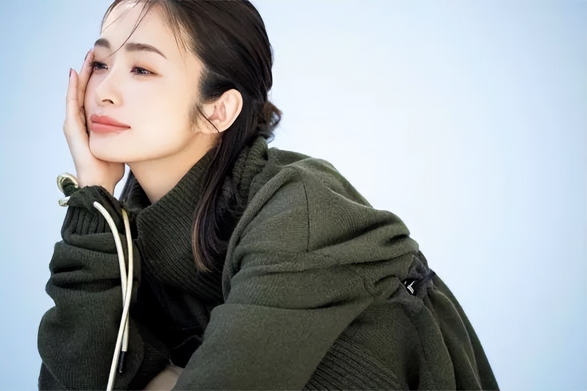 日系三线女星高清写真图,日本十大女神级女星面部特写