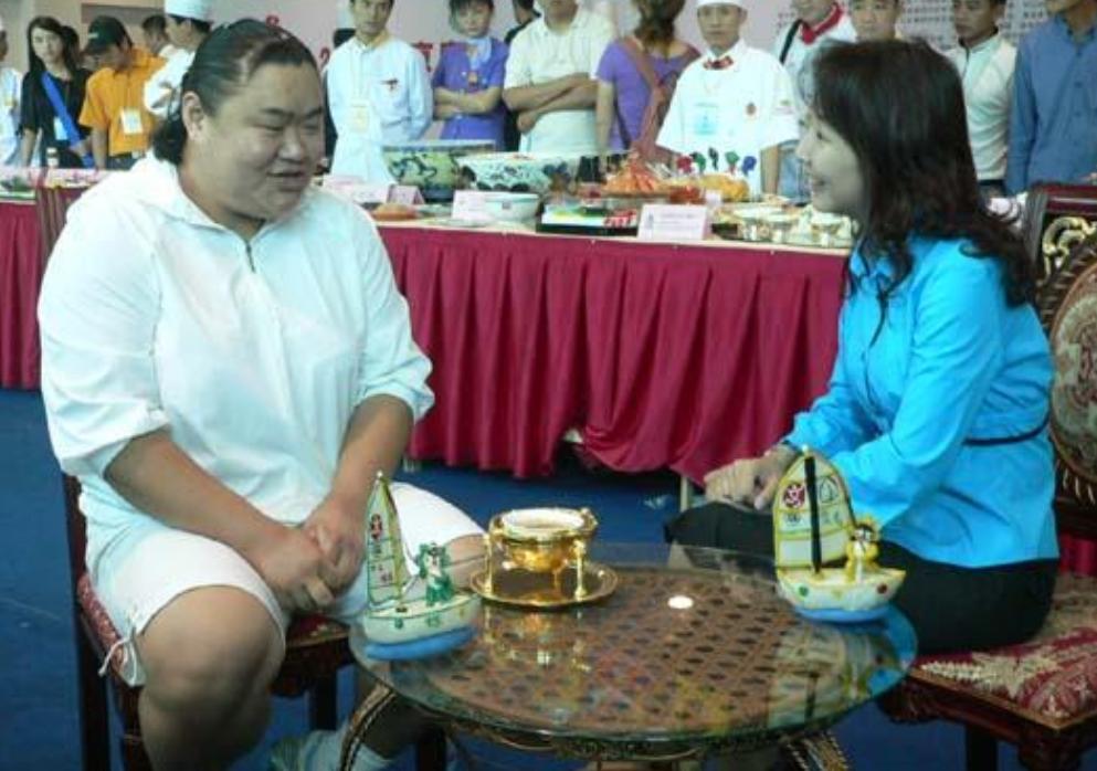 中国举重冠军唐功红简历,举重冠军唐功红比赛全过程