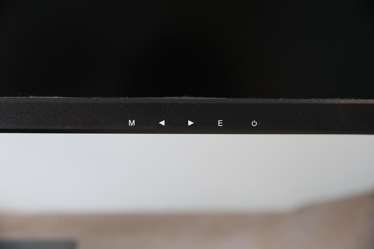 色域100%srgb不闪屏的显示器,不漏光的4kips显示器