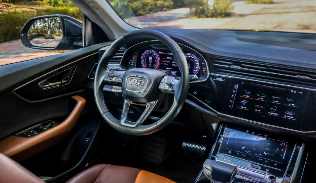 奥迪q8长期使用报告,奥迪q8臻选动感驾驶感受