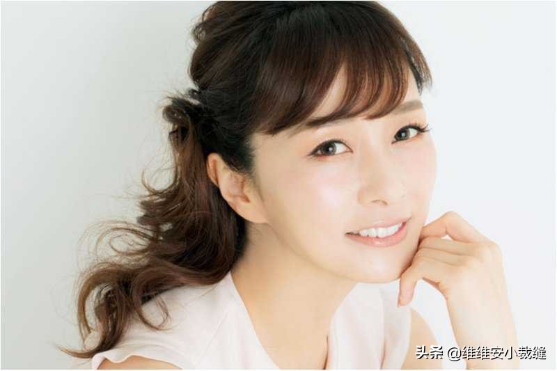 44岁石井美保凭“逆龄生长”登上热搜，雪白美肌离不开护肤小秘诀