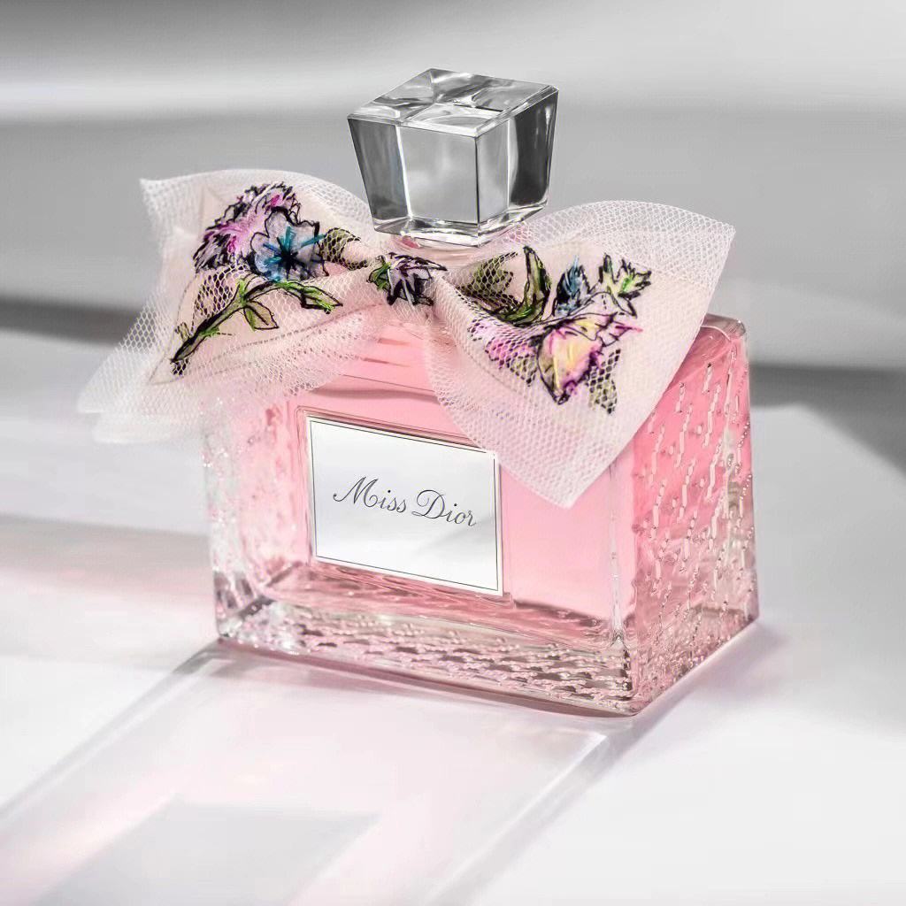 迪奥香水女排行榜,香奈儿19号香水和迪奥香水比较