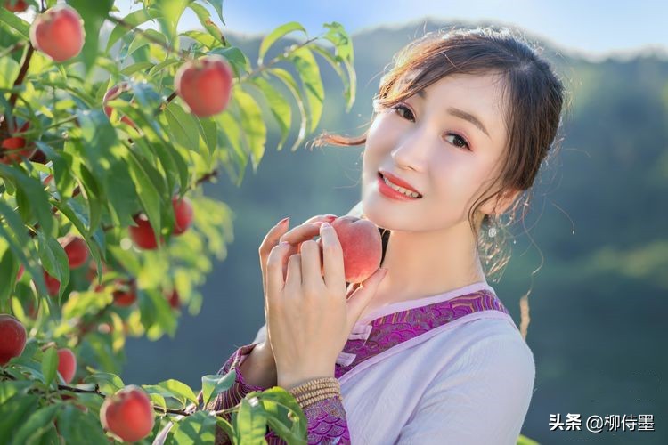 拍照技巧与角度双人,拍照不会摆动作不自然咋办