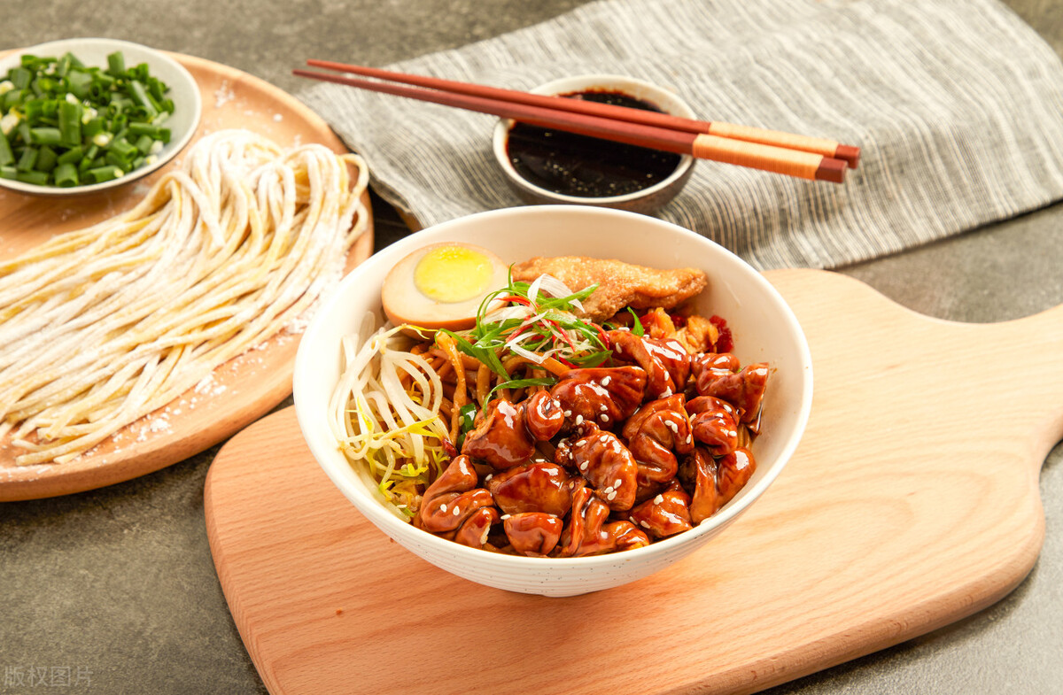 吃饺子不蘸醋被关一年,吃饺子不蘸醋入狱