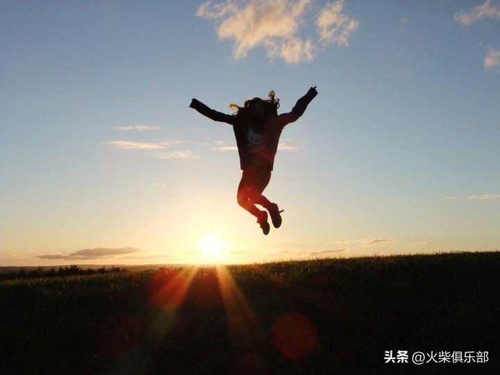 约会如何和女孩互动,约会时怎么和女生拉近关系