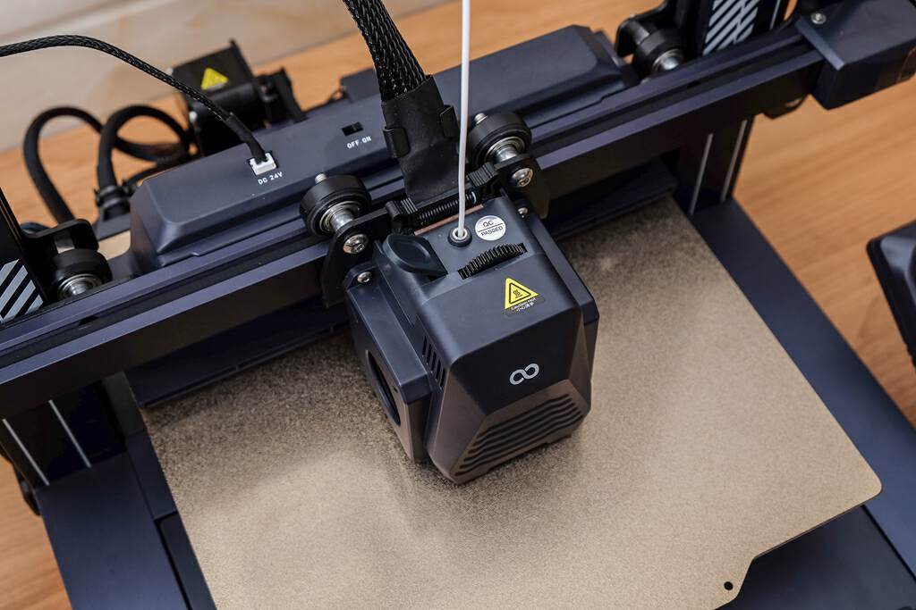 新卷王3D打印机来了，ELEGOO爱乐酷Neptune4海王星体验