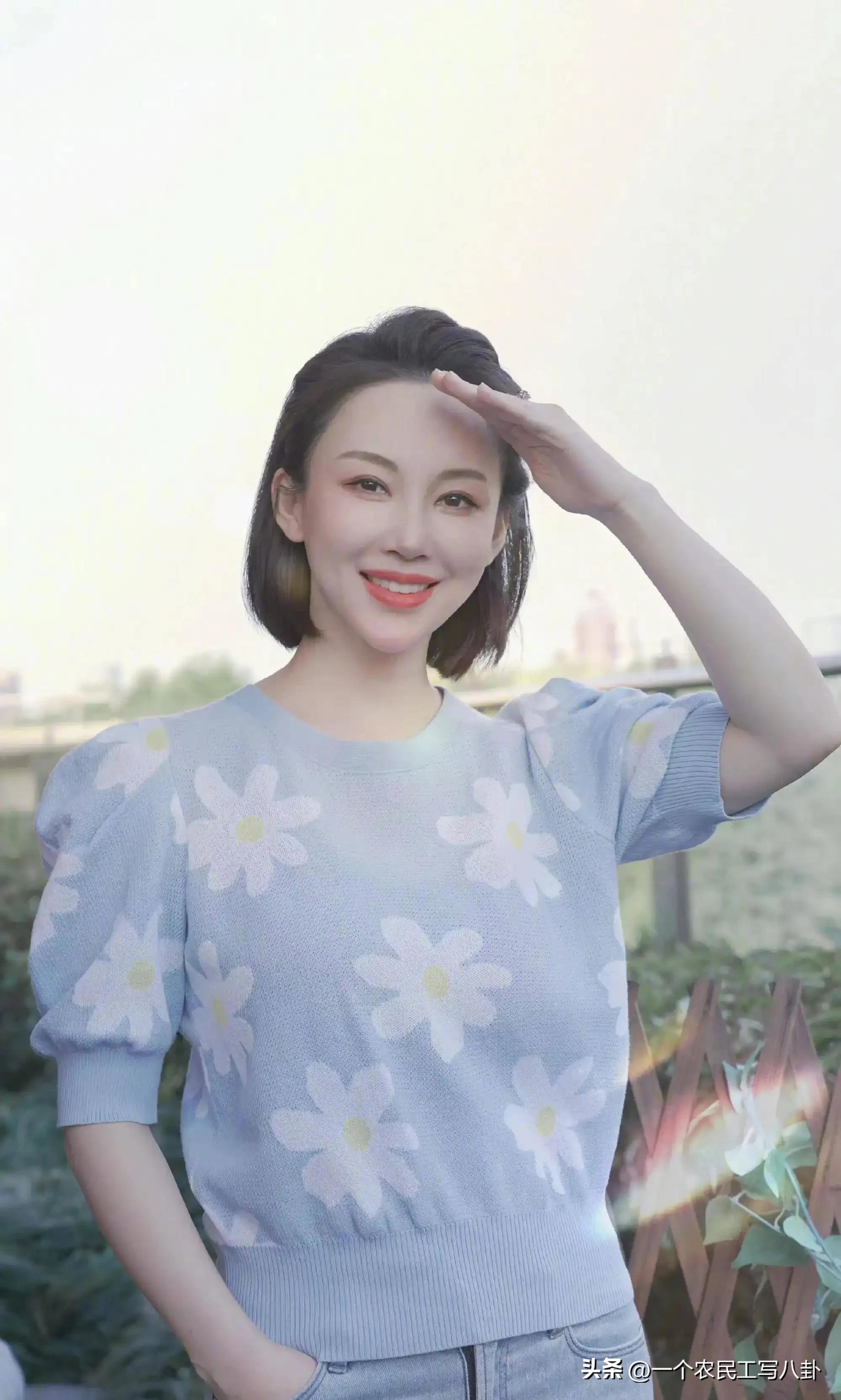 40岁潘晓婷身价8亿,九球天后潘晓婷40多岁仍然单身