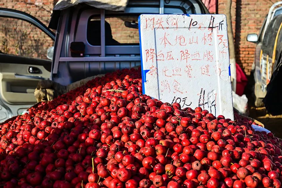 西山脚下的早市,闲逛最具人间烟火气的早市