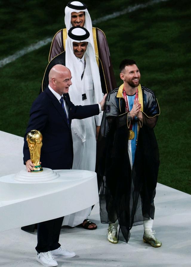 梅西暖心故事,巨星梅西背后的故事