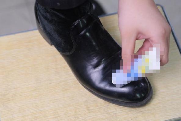 红霉素软膏的妙用你知道多少,为什么红霉素软膏越用越严重