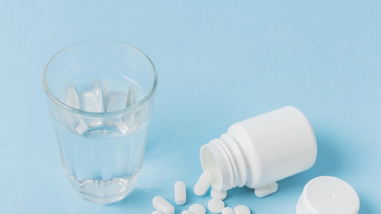 治疗幽门螺杆菌吃4种药太麻烦？医生：新疗法只用两种药