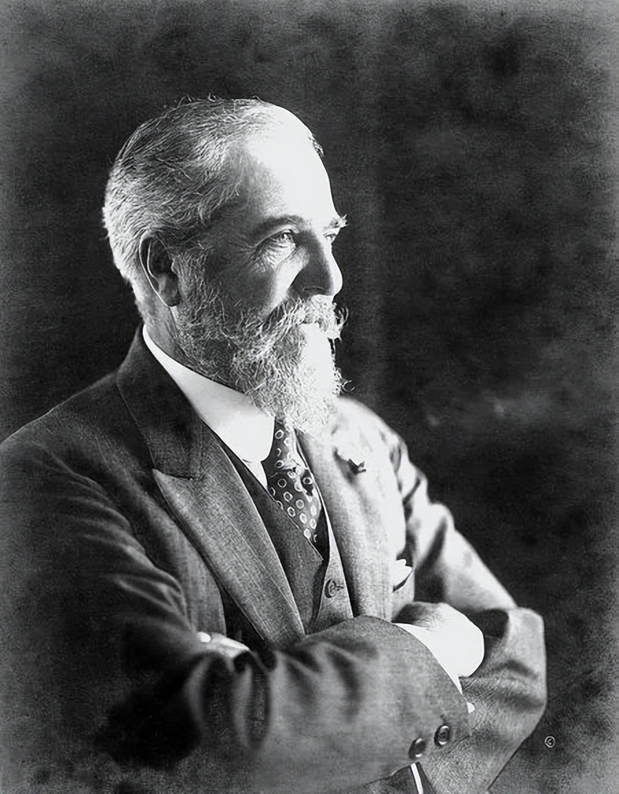 作品特火人不火?这次终于藏不住了!给你深扒这位低调传奇大师