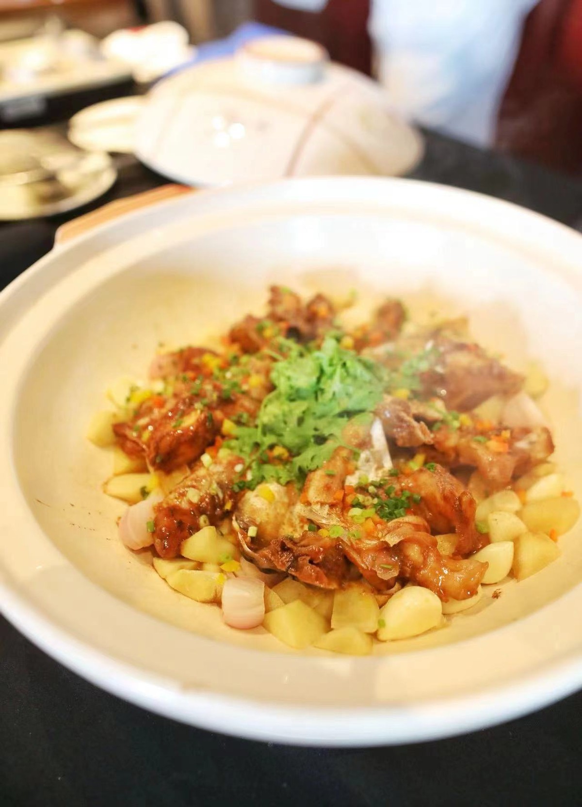 “寻味金陵·品V经典”第二站南京金奥费尔蒙酒店粤菜和本地食材、美酒的融合“碰撞”