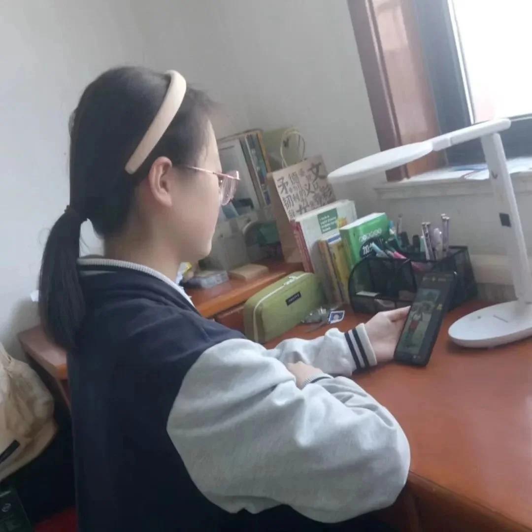 高校传承红色基因赓续红色血脉,希望学子心向党红色基因代代相传