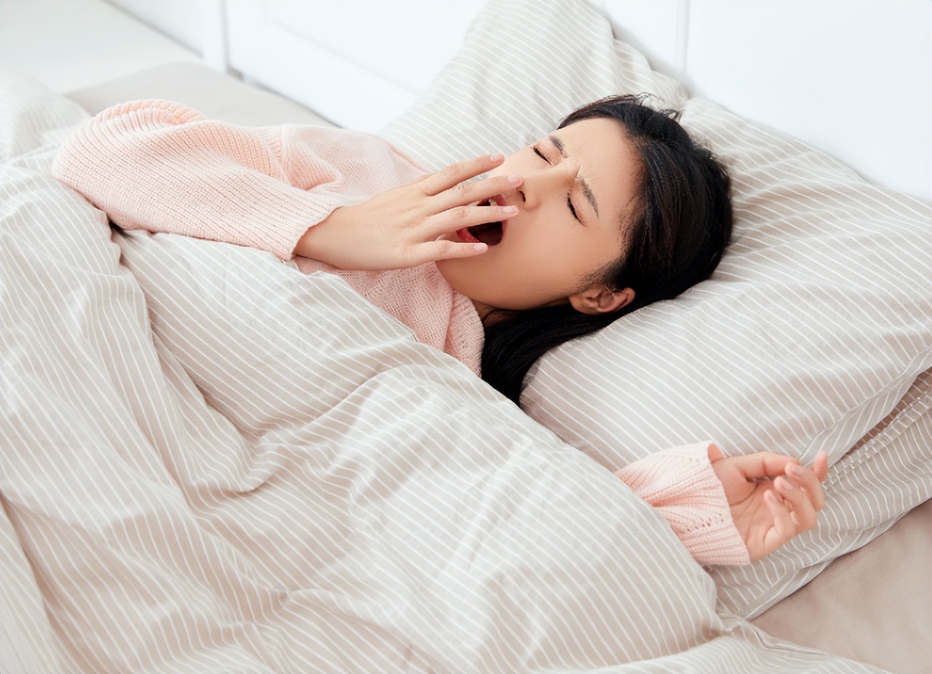 睡得越死睡眠质量越好吗,睡得越早睡眠时间短