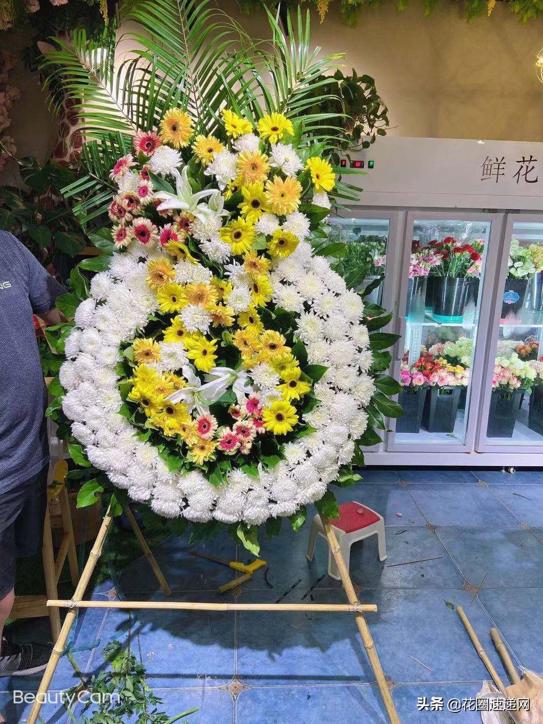 花圈挽联怎么样挂正确,花圈挽联一般多少钱合适