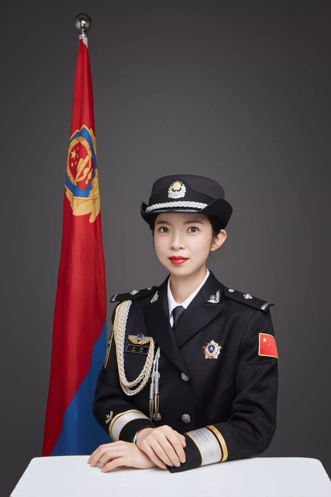 女警警服演变照片图片,最美警花警服图片