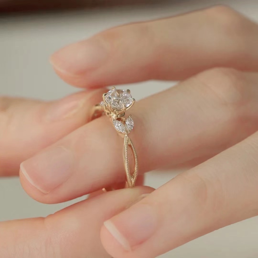 老凤祥钻戒怎么看钢印,老凤祥钻戒真假怎么辨别