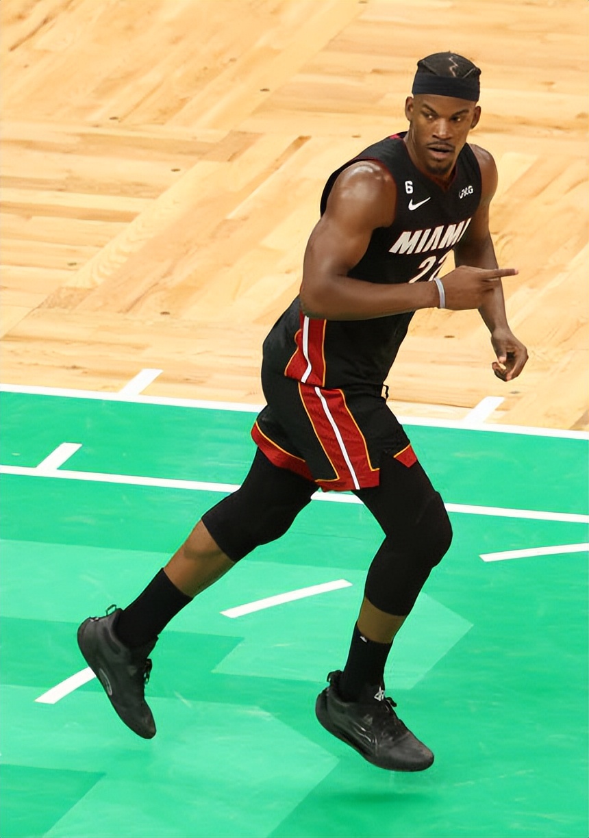 nba热火队对绿军集锦,总决赛湖人vs热火浓眉上脚球鞋