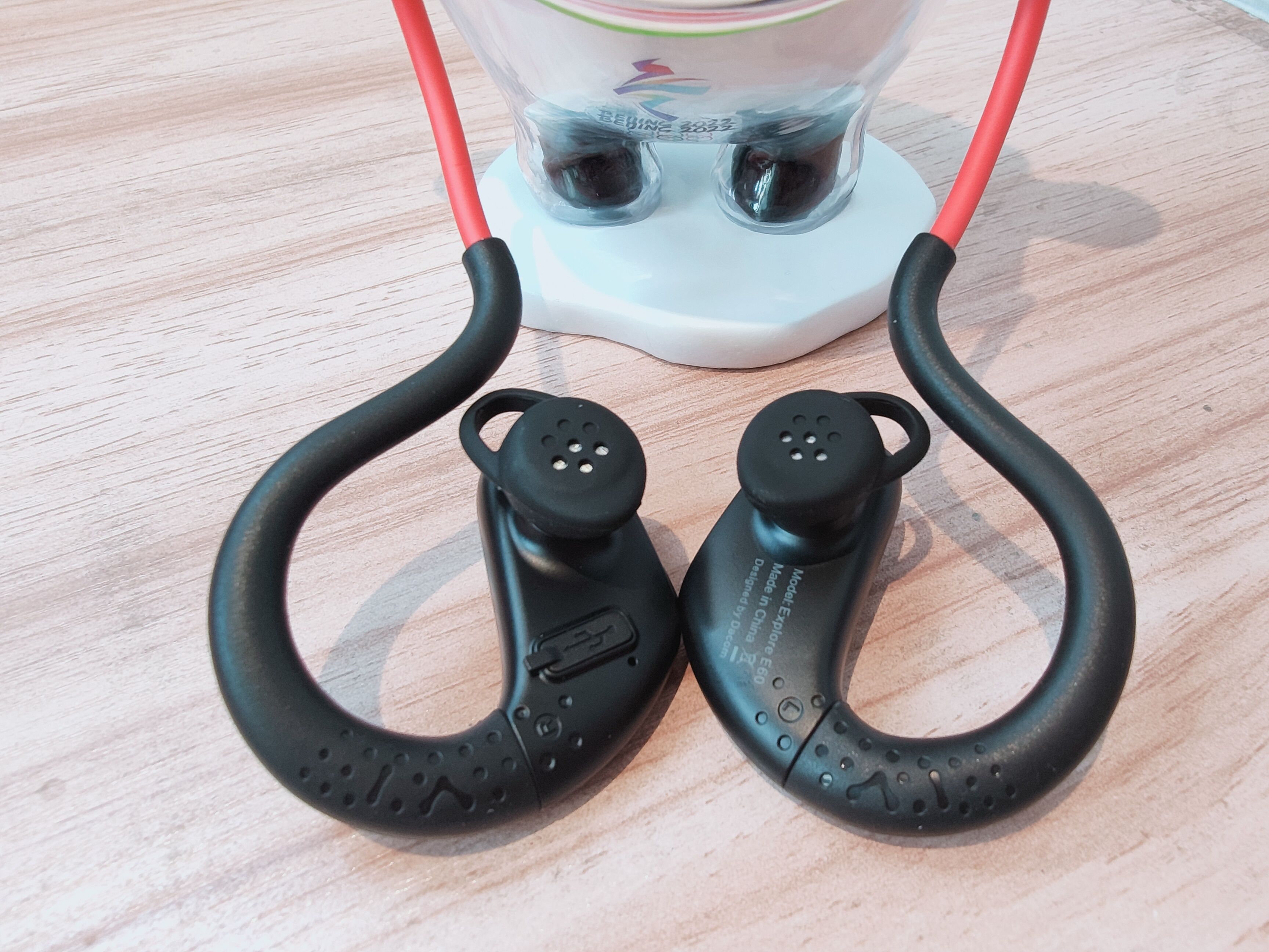 气传导与骨传导完美结合的耳机,气传导和骨传导耳机哪个不漏音