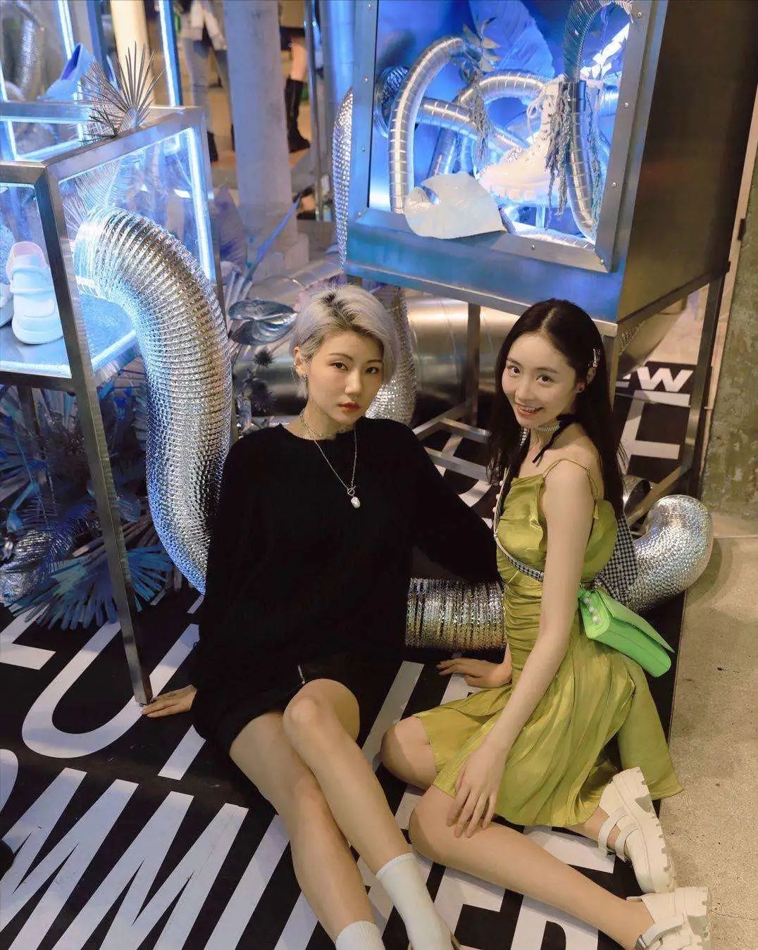 陈露闺蜜王萌干什么了,陈露跟王萌什么关系