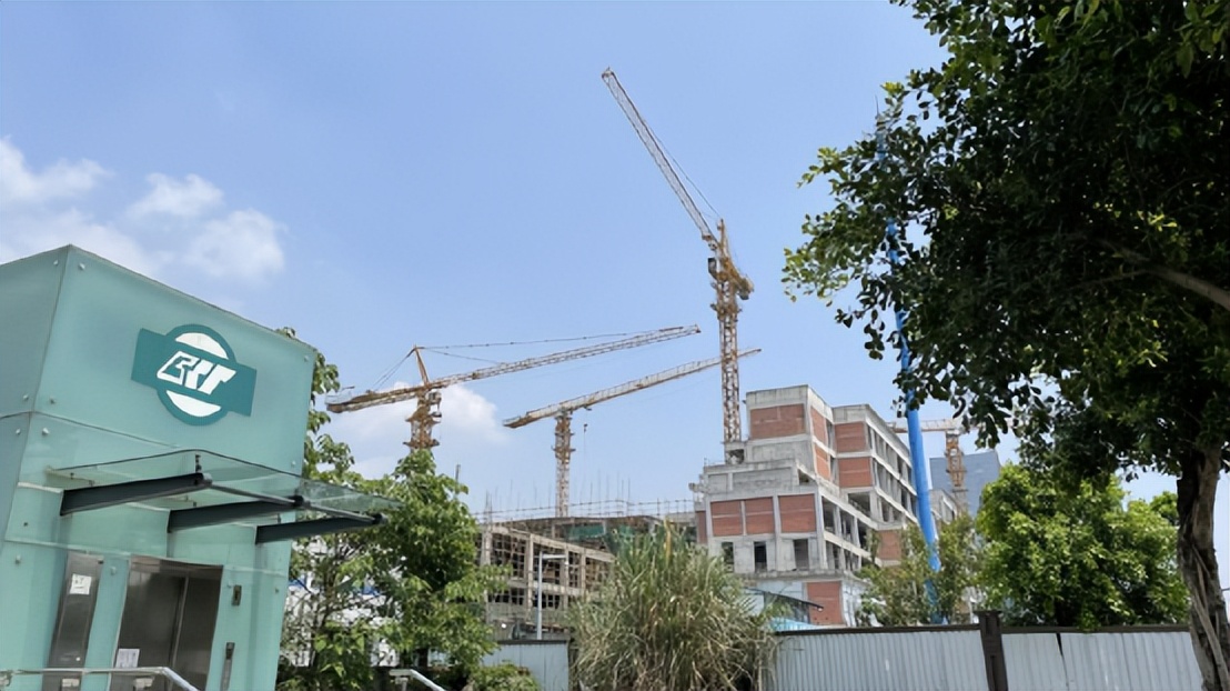 杨家坪中迪广场什么时候停工,烂尾楼复工隐患