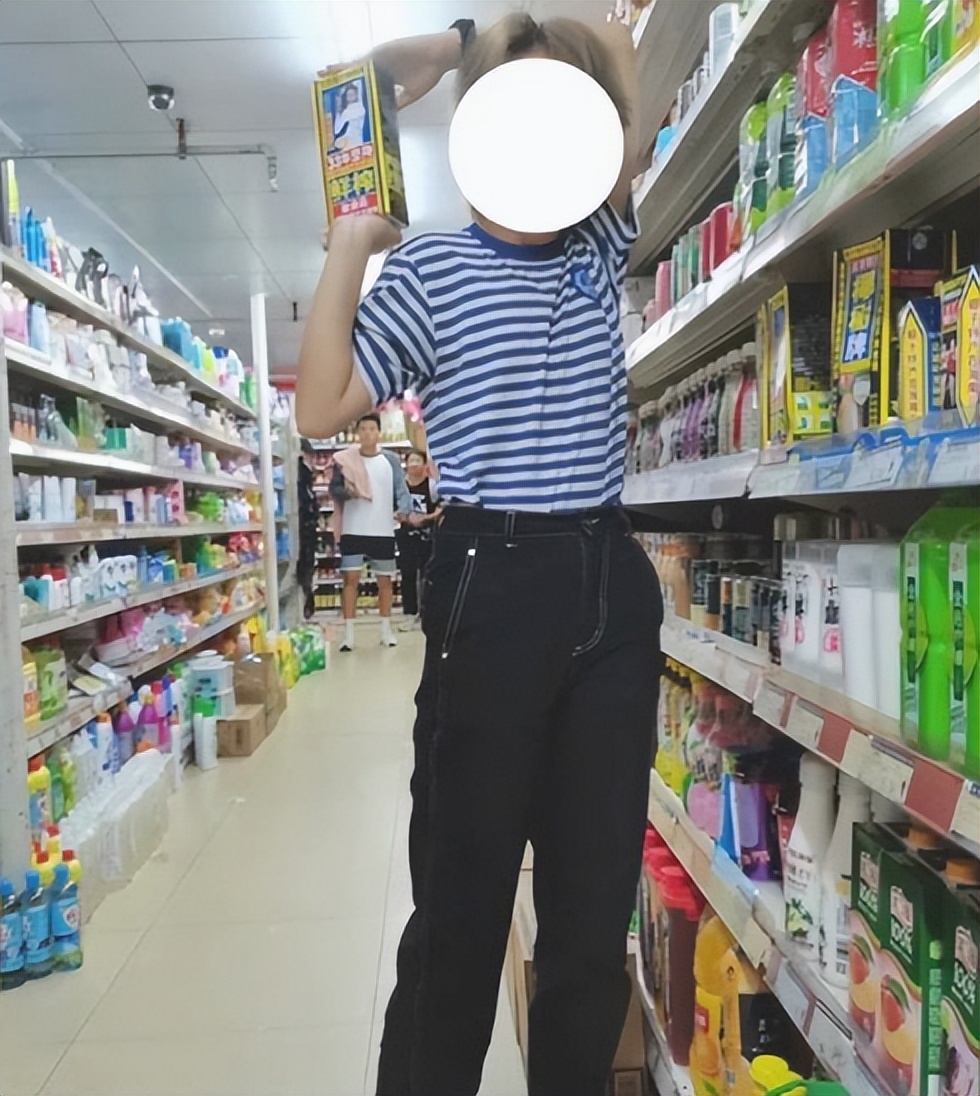 大学生的社死现场有多尴尬？只有室友速度快，尴尬的就是我