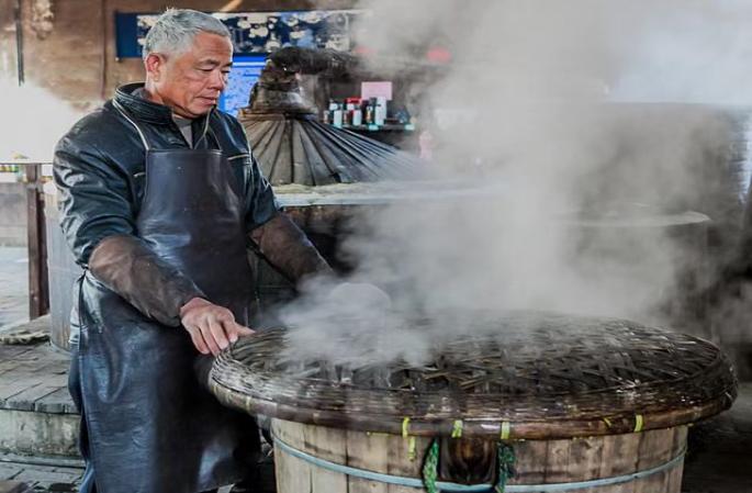 贵州珍酒和董酒哪个值得收藏,贵州董酒怎么样
