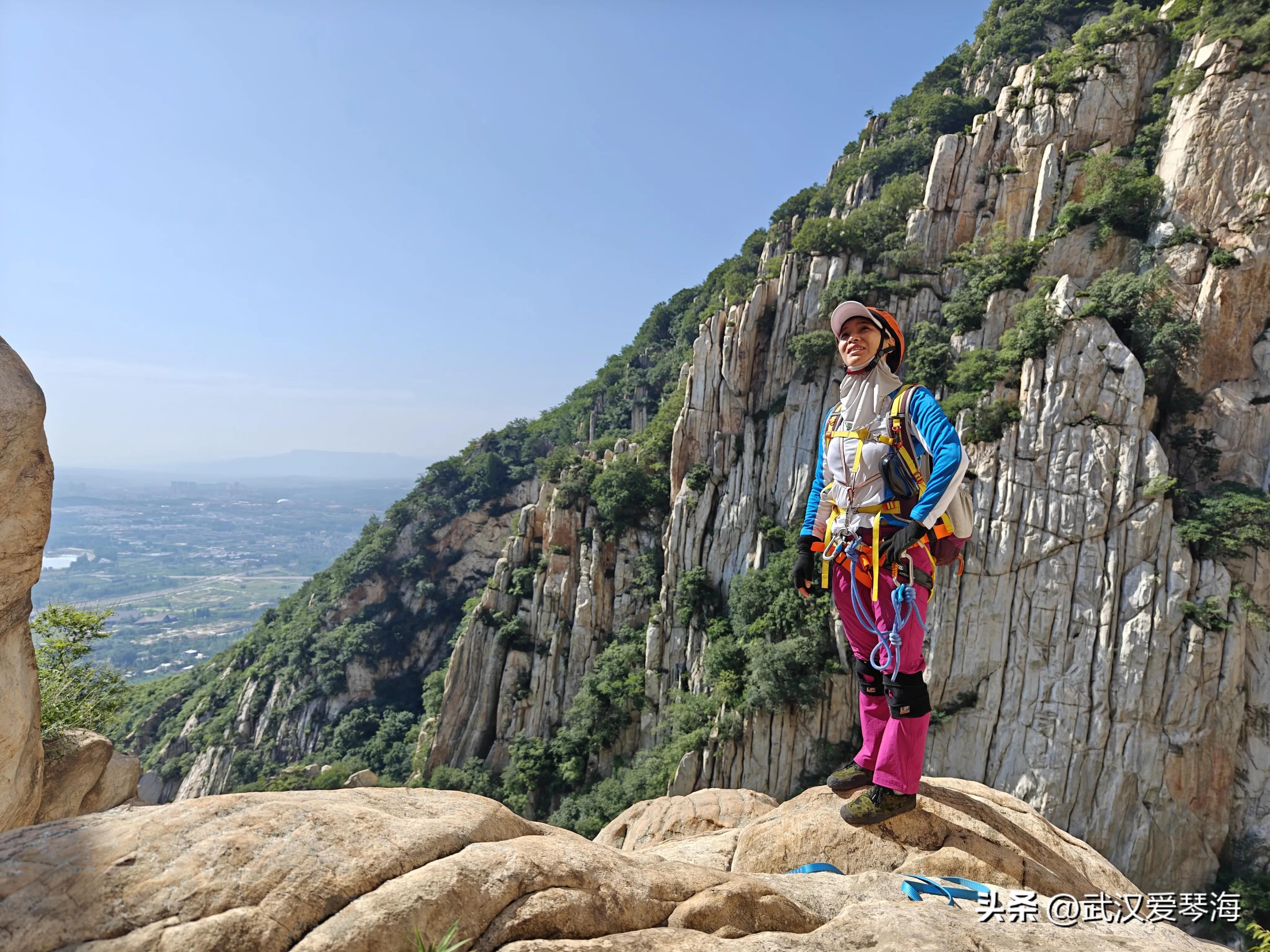 嵩山鱼道鱼脊线全景,嵩山虎头崖攀爬
