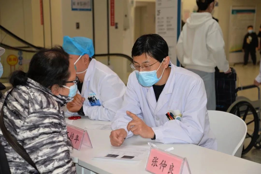 【“三抓三促”-健康先行】兰州市第一人民医院肿瘤科“国际三八妇女节”乳腺疾病义诊活动圆满结束