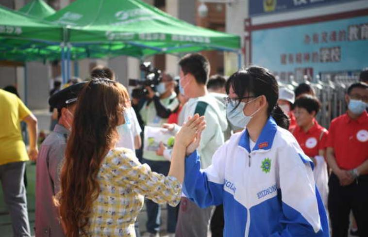 2024年高考女生报考什么专业好,2024年理科女生报什么专业好