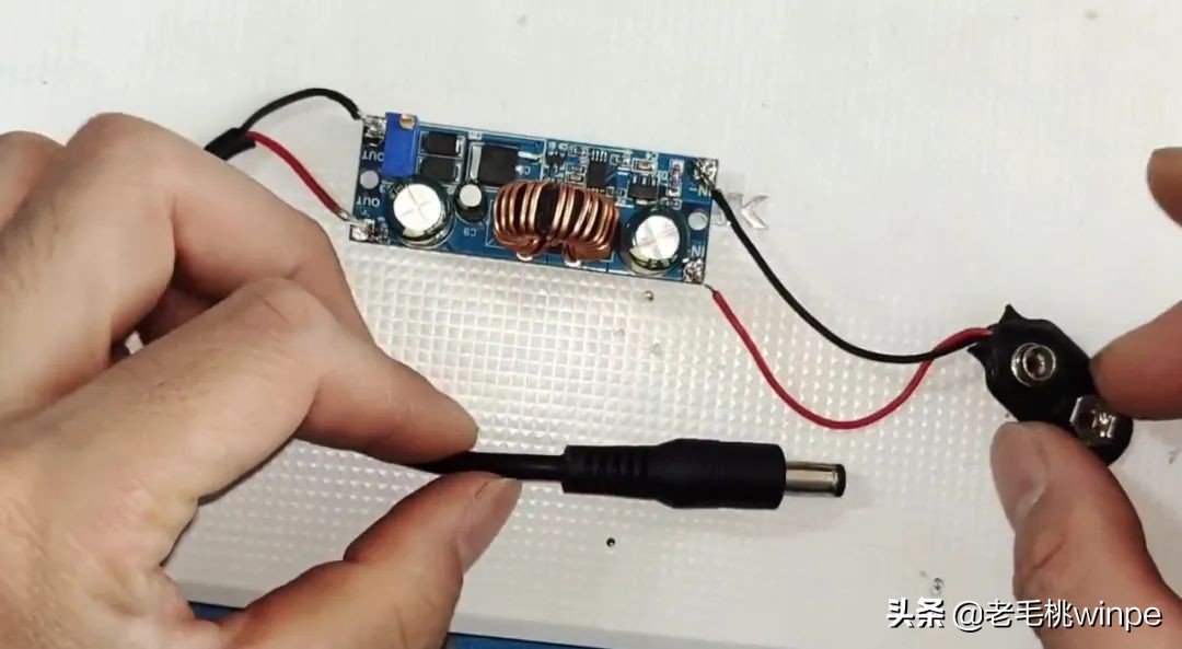 给路由器加电池,wifi路由器断电后就不能用