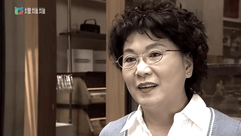 请回答1988韩语版合集,请回答1988朴宝剑哭了视频