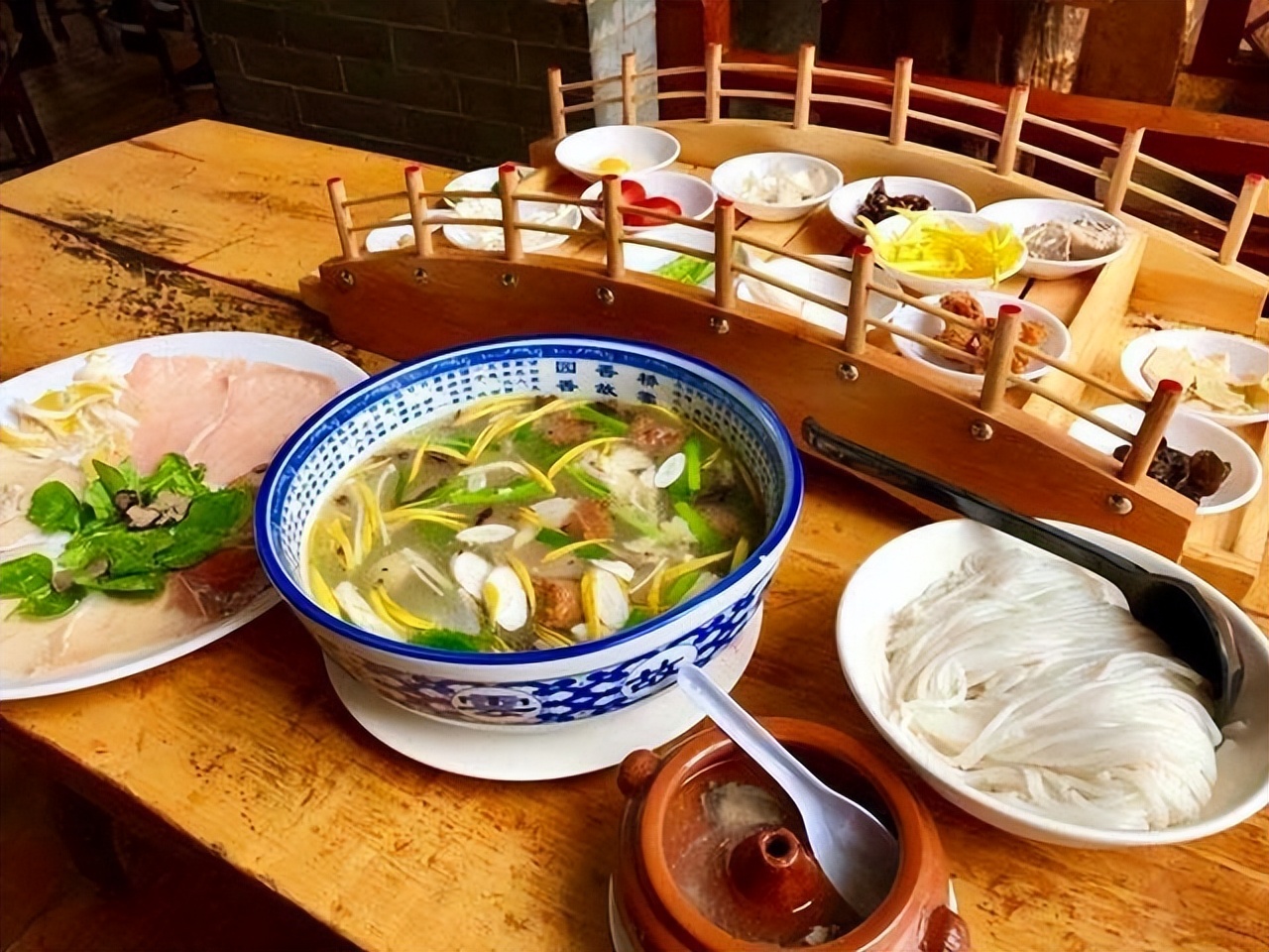 云南旅游省钱攻略最新版,云南旅游攻略合集图片欣赏