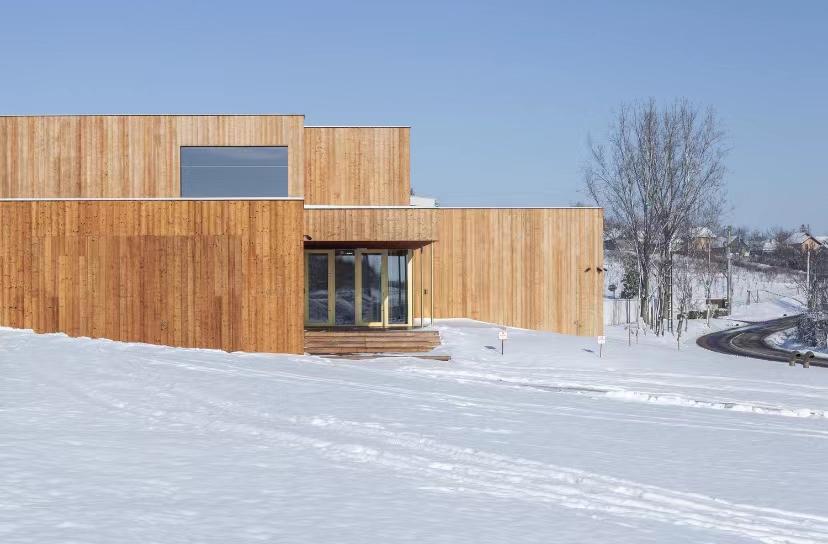 可弯曲的柔性岩板:比天然石材更轻薄,比超薄石材更多样