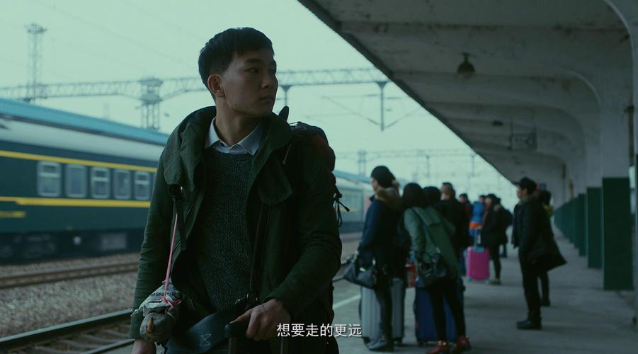 关于华语电影中的女性叙事的研究，并以毕业作品《花儿》为例