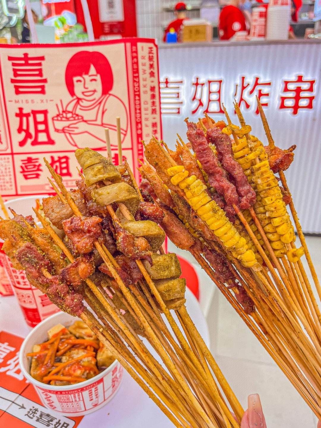 靠10平米店铺月赚8万,在小镇上开一家蜜雪冰城年利润